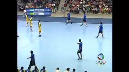 Vídeo: Brasil derrota Argentina no handebol masculino e leva o ouro