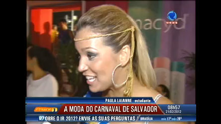 Vídeo: Foliões usam roupas leves para curtir o Carnaval de Salvador
