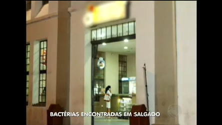 Vídeo: Vigilância sanitária encontra bactérias em alimentos de rede de lanches no RS