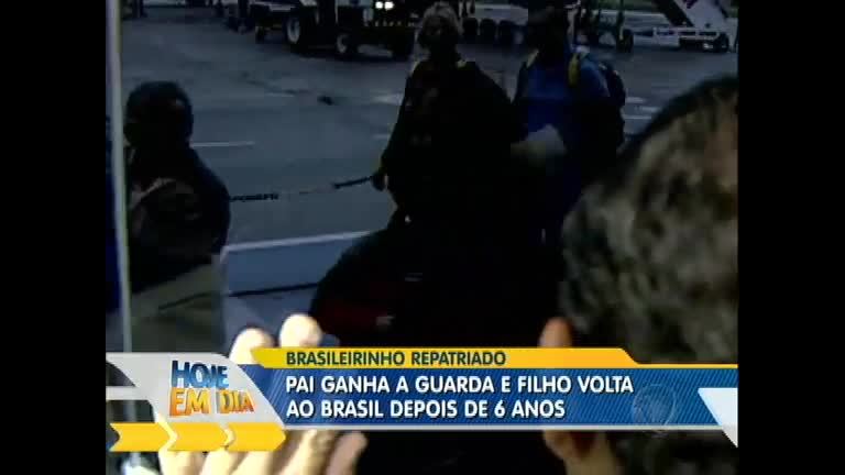 Vídeo: Pai ganha guarda e filho volta ao Brasil após seis anos vivendo nos EUA
