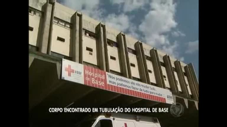 Vídeo: Corpo de homem é encontrado dentro de ventilação do Hospital de Base