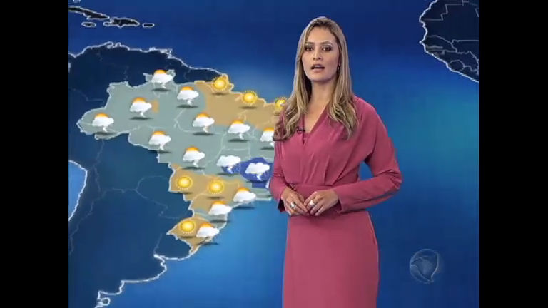 Vídeo: Chuva forte atinge parte de Minas, Espírito Santo e Bahia nesta sexta-feira (16)