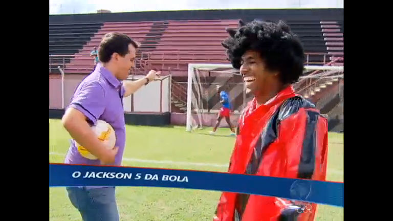Vídeo: Futebol do Flamengo de Guarulhos tem Michael Jackson no time