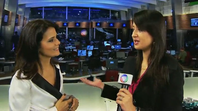 Vídeo: Conheça os quase 20 anos da carreira de Adriana Araújo