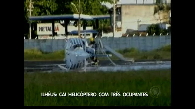 Vídeo: Helicóptero cai no aeroporto de Ilhéus
