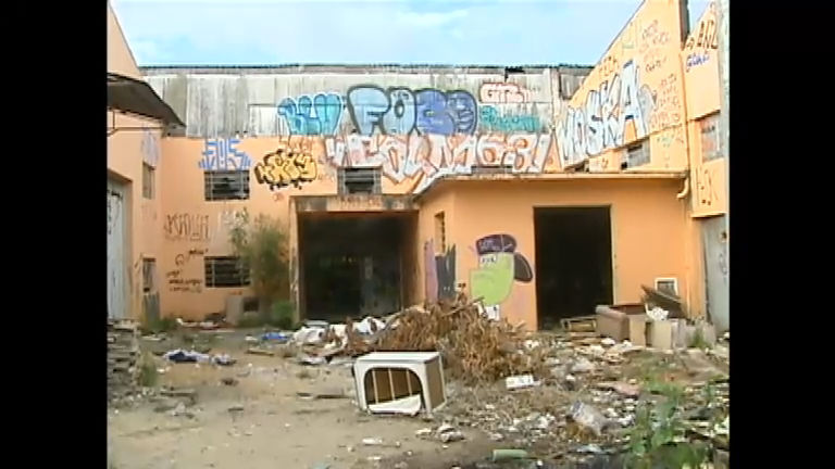 Vídeo: Estupradores utilizam prédio abandonado para abusar de menores de idade