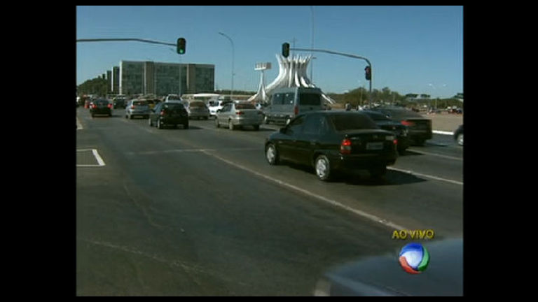 Vídeo: Trânsito de Brasília é alterado para encontro entre presidentes
