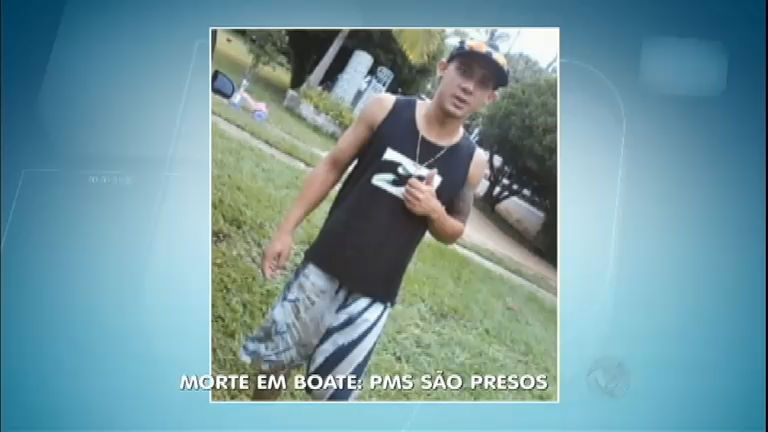 Vídeo: PMs são presos acusados de envolvimento na morte de jovem jogado de mezanino
