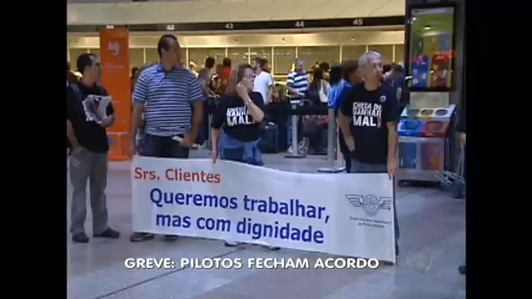 Vídeo: Após acordo de reajustes salarial pilotos encerram paralização