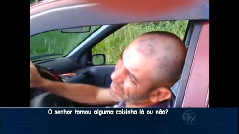 Vídeo: Motorista embriagado dirige por quase 30 quilômetros em zigue-zague