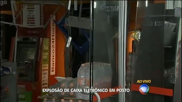 Vídeo: Quadrilha armada explode caixa eletrônico em bairro nobre de São Paulo