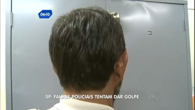 Vídeo: Falsos policiais ameaçam comerciante a entregar R$ 5 mil