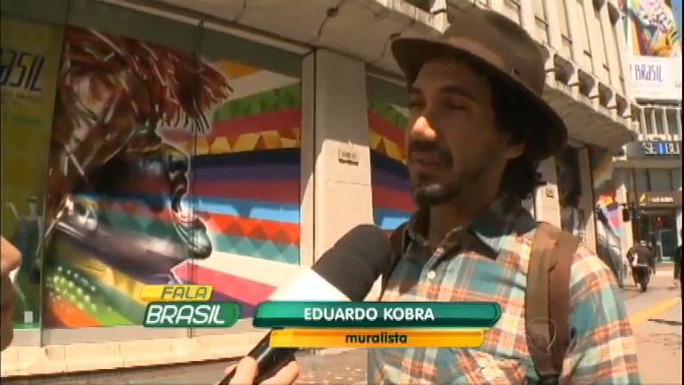 Vídeo: Brasileiro faz sucesso internacional com suas obras de arte nas paredes