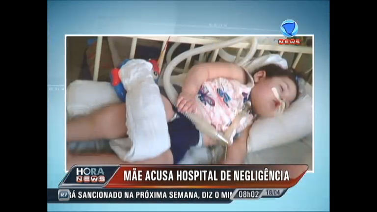 Vídeo: Mãe acusa hospital de negligência