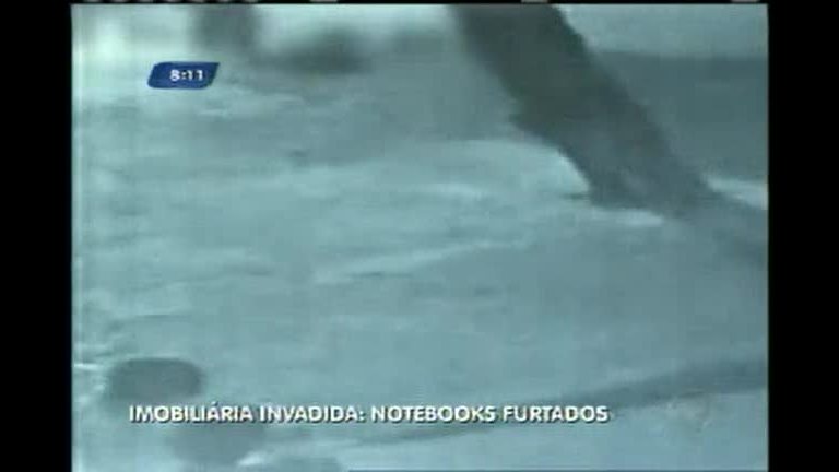 Vídeo: Bandidos furtam notebooks em imobiliária de Montes Claros (MG)