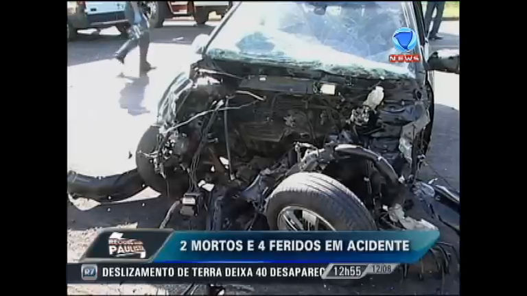 Vídeo: Colisão entre carros e van deixa dois mortos e quatro feridos em Marília (SP)