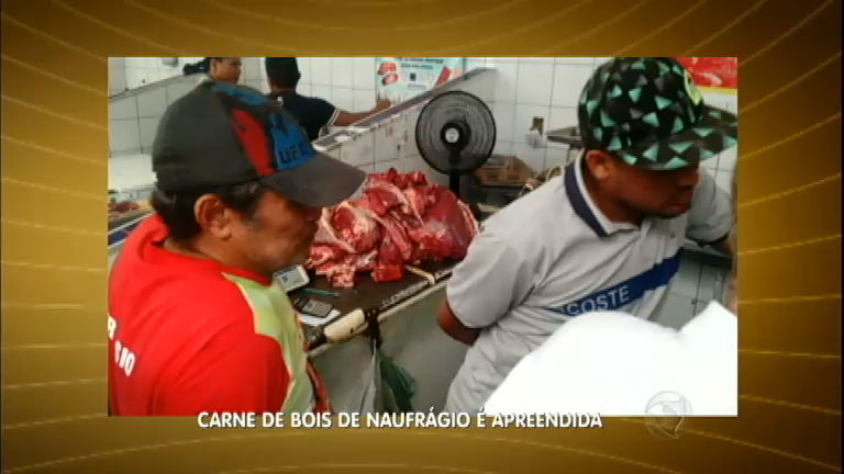 Vídeo: Agentes da Vigilância Sanitária apreendem carne de bois mortos em naufrágio no Pará