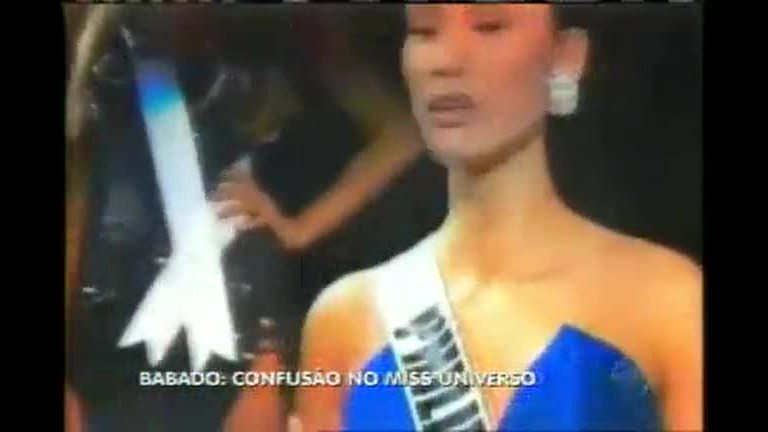 Vídeo: Hora da Venenosa: confira a confusão que rolou no Miss Universo