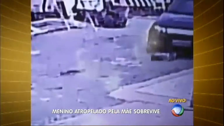 Vídeo: Menino atropelado pela mãe sofre ferimentos leves na Bahia