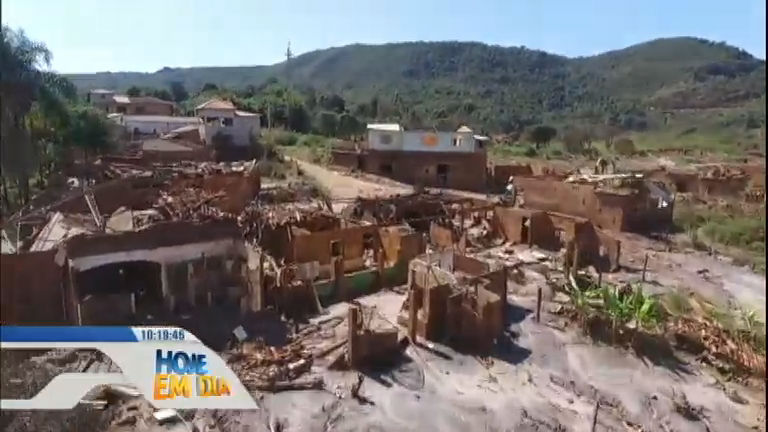 Vídeo: Hoje em Dia volta a região atingida pela lama seis meses após o desastre em Mariana (MG)