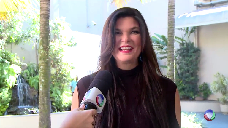 Vídeo: Cristiana Oliveira estreia na Record em A Terra Prometida