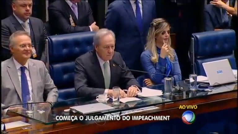 Vídeo: 

Começa no Senado o julgamento do impeachment de Dilma
Rousseff

