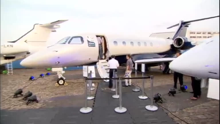 Vídeo: 

São Paulo reúne
aeronaves de luxo em feira de aviação executiva 

