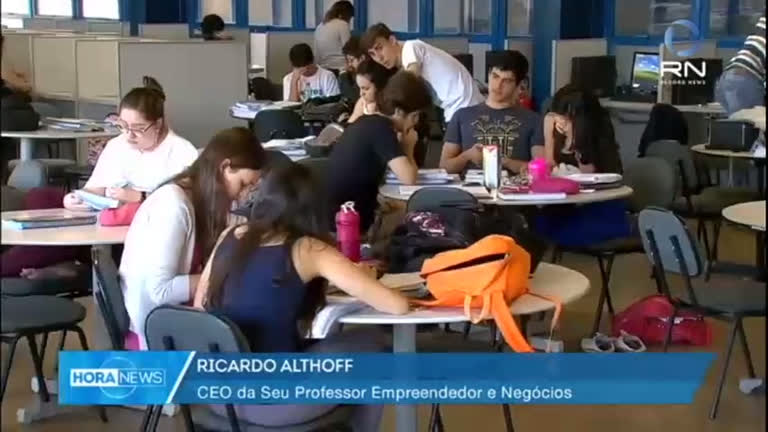 Vídeo: "Relaxem!", afirma Ricardo Althoff sobre preparação dos estudantes para o ENEM 2016