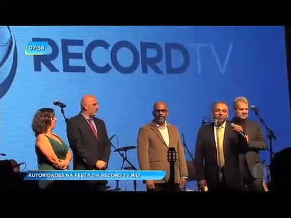 Vídeo: Políticos e autoridades participam da festa de inauguração da Record Tv Rio, em Vargem Grande