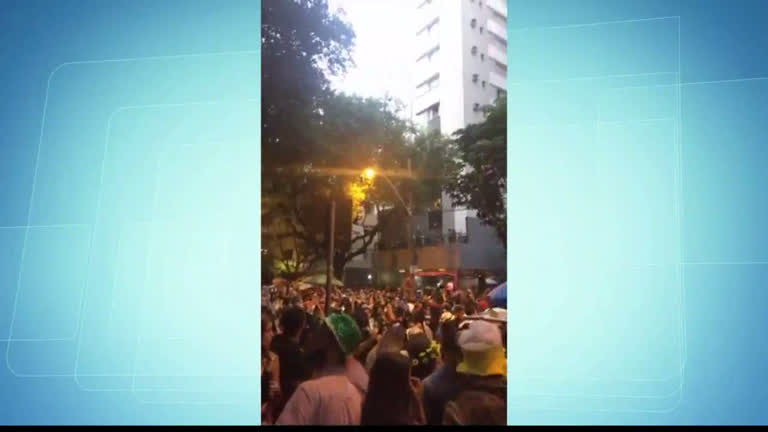 Vídeo: 
Moradores
e comerciantes reclamam de urina nas ruas de BH após início de
pré-Carnaval