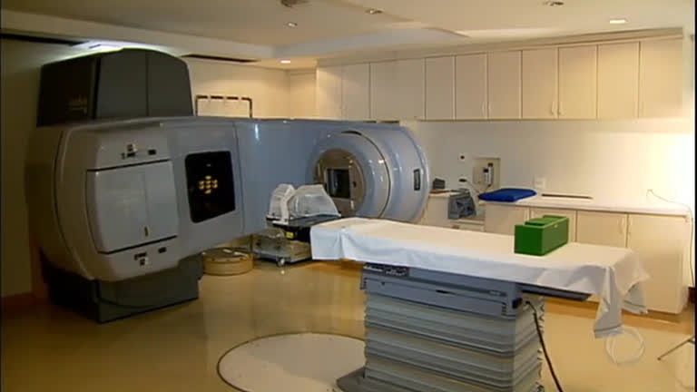 Vídeo: 

Hospitais brasileiros têm menos da
metade de aparelhos de radioterapia recomendados pela OMS
