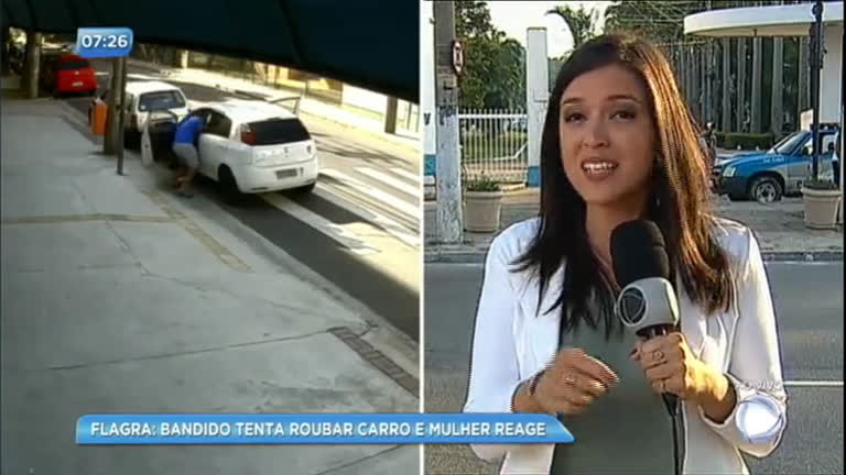 Vídeo: 

Motorista luta com bandido ao ser
assaltada no Rio de Janeiro

