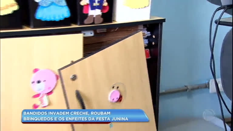 Vídeo: 

Criminosos roubam
brinquedos de creche em São Paulo