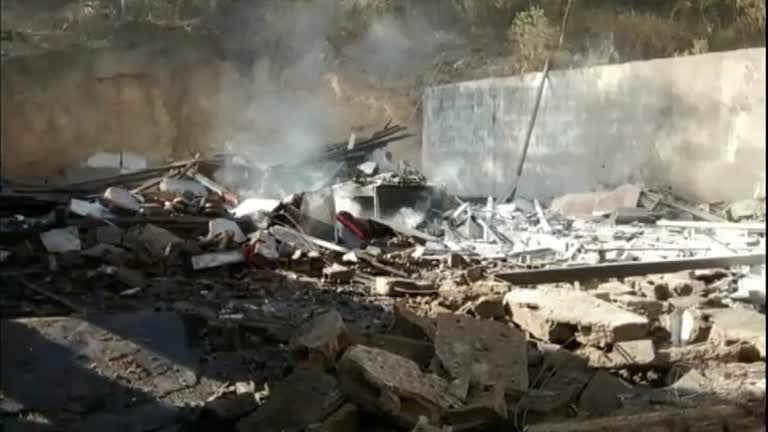Vídeo: 

Explosão em fábrica de fogos de
artifício mata dois trabalhadores em Minas

