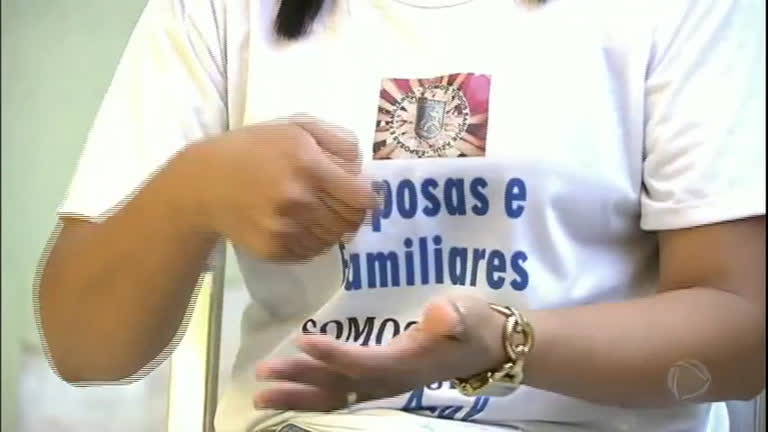 Vídeo: Governo atrasa pagamento de pensão em dobro a familiares de policiais militares mortos no RJ