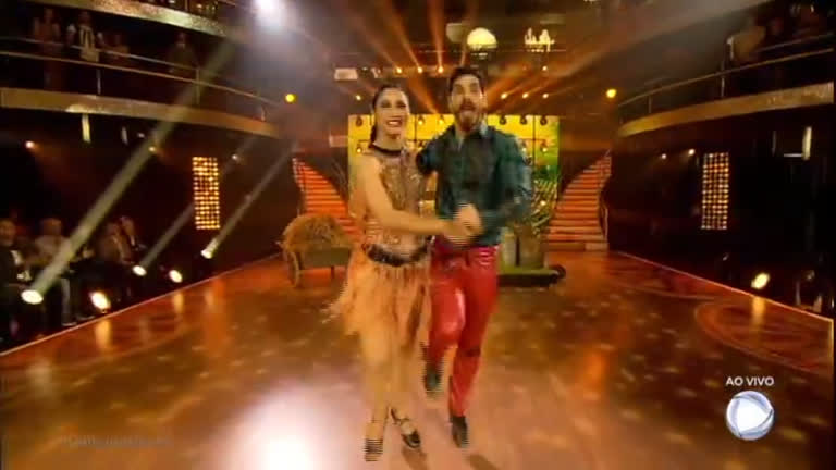 Vídeo: Jaque e Marcelo dançam quickstep em hit de Avicii
