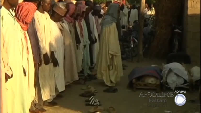 Vídeo: Ataque a uma mesquita na Nigéria deixa 50 mortos