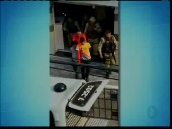 Vídeo: Presos suspeitos de assalto a joalheria em Jequié (BA); assista