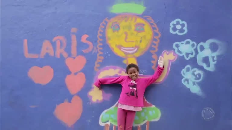 Vídeo: Brincar na rua ajuda no desenvolvimento infantil