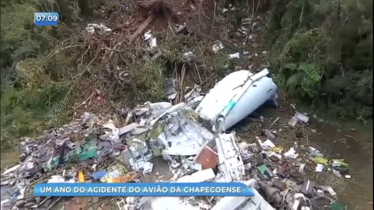 Vídeo: Tragédia com avião da Chapecoense completa um ano e familiares buscam justiça