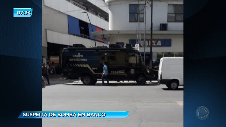 Vídeo: Suspeita de bomba em banco