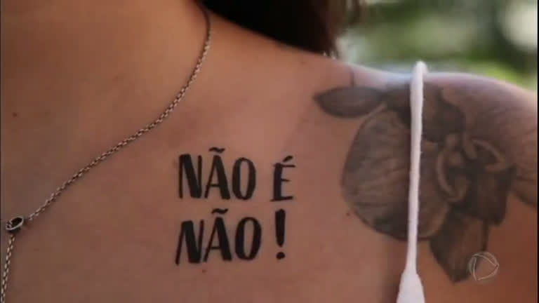Vídeo: Não é não! Campanha contra assédio espalha tatuagens temporárias no Carnaval