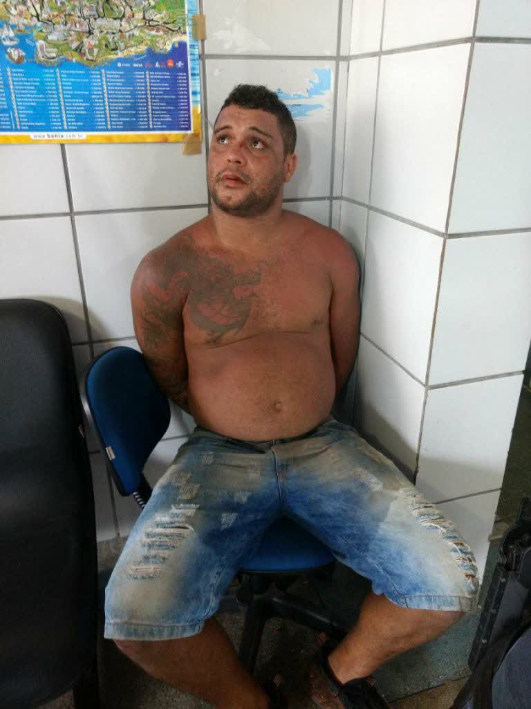 Vídeo: Suspeito de tráfico é preso no “Arrastão” da Quarta-feira de Cinzas