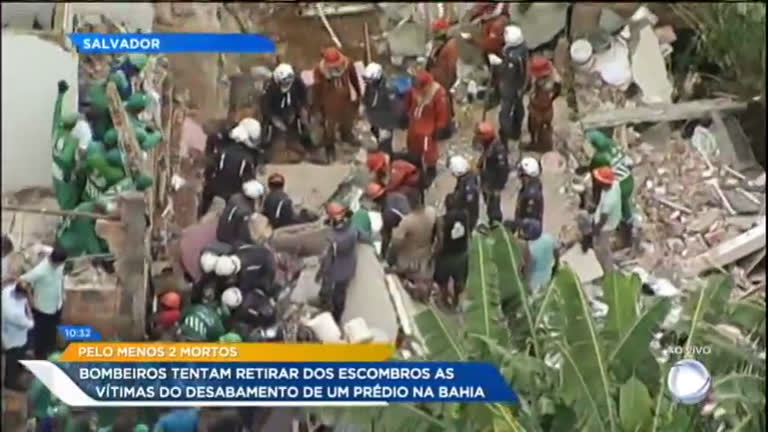Vídeo: Desabamento de prédio em Salvador já contabiliza dois mortos