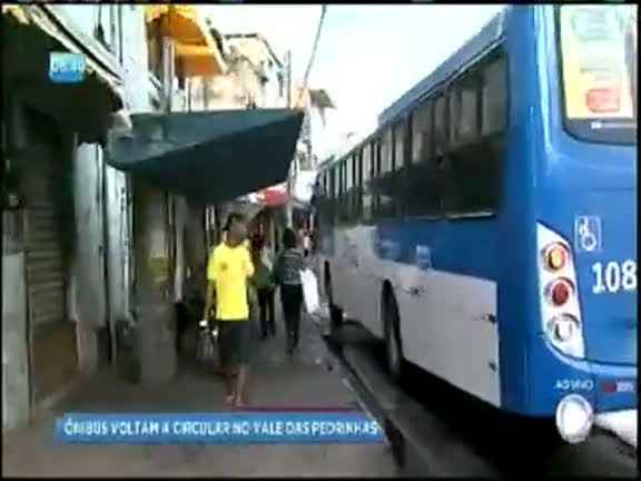 Vídeo: Ônibus voltam a circular na região do Nordeste de Amaralina