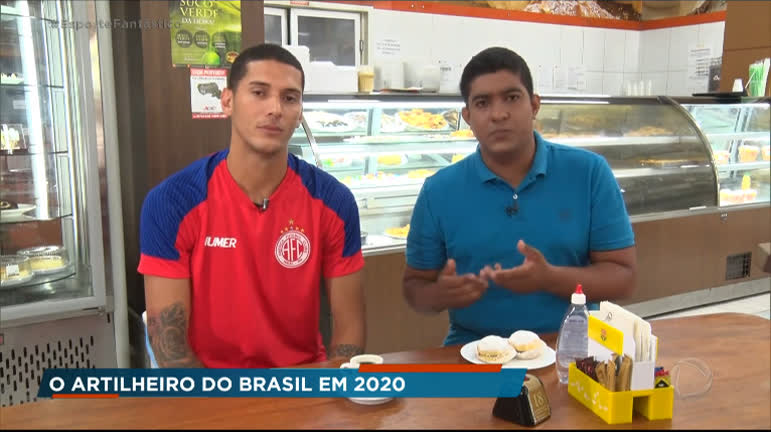 Vídeo: Conheça Tiago Orobó, o artilheiro do Brasil em 2020
