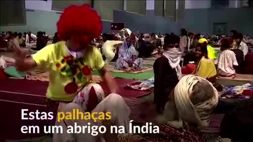 Vídeo: Palhaças alegram trabalhadores imigrantes isolados na Índia