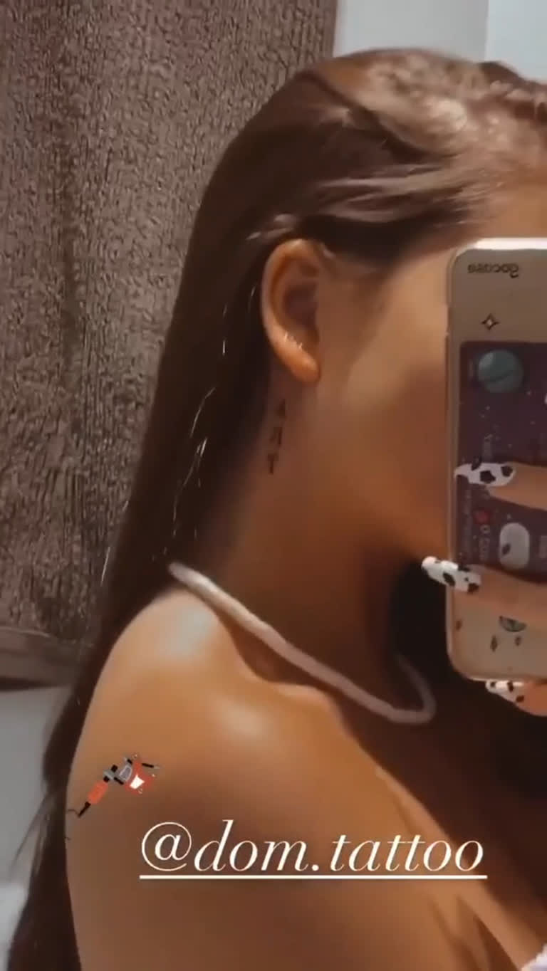 Vídeo: Aos 16 anos, Mel Maia faz duas tatuagens e exibe resultado na web