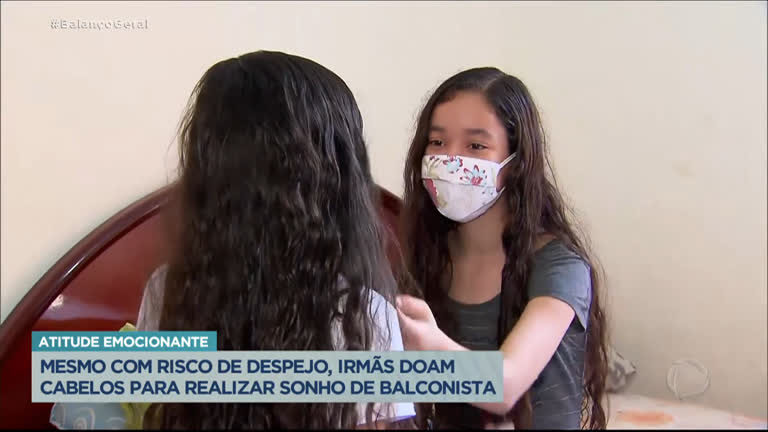 Vídeo: Mesmo com risco de despejo, irmãs doam cabelos para realizar sonho de balconista