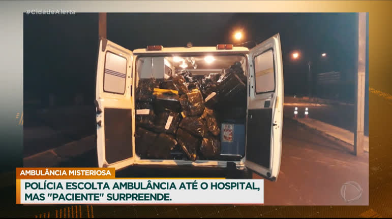 Vídeo: Ambulância recebe escolta e policiais descobrem 1,5 tonelada de maconha no veículo